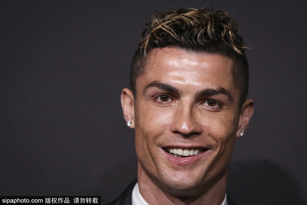 他经常成为 他经常成为